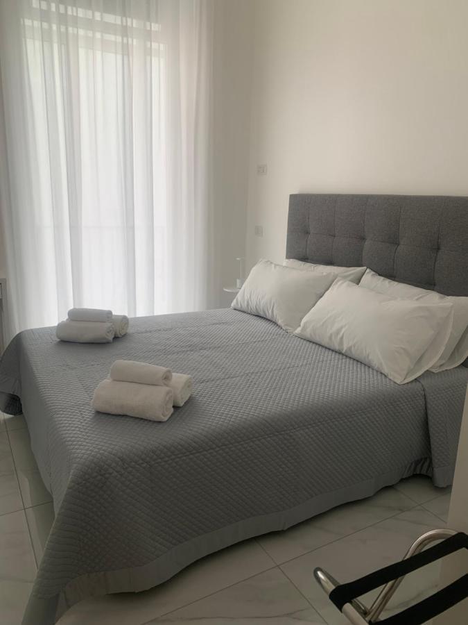 Appartamento Incantevole A Chiaia Napoli Esterno foto